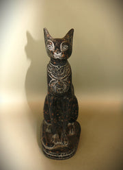 Royal Egyptian Artifact – "قطة مصرية" (Qiṭṭah Miṣrīyah) – "Egyptian Cat" (granite)