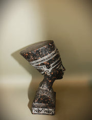 Royal Egyptian Artifact – "نفرتيتي" (Nafertītī) – "Nefertiti" (granite)