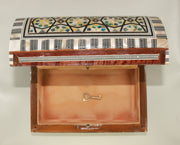 mother of pearl box   "لؤلؤة السلطان" (Luluat al-Sultan) – "Sultan’s Pearl"