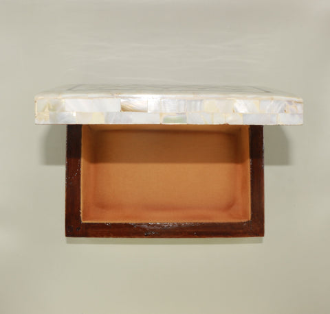 mother of pearl box "خيوط النور" (Khayout al-Noor) – "Threads of Light"