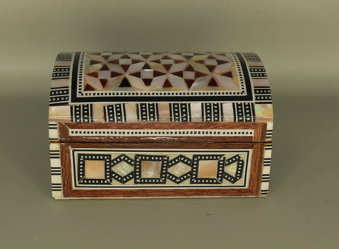 Mother of Pearl Box – "رمال الزمن" (Rimal al-Zaman) – "Sands of Time"