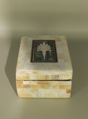 Mother of Pearl Box – "زهرة اللوتس" (Zahret al-Lotus) – "Lotus Blossom"