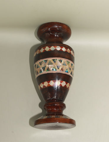 Vase – "روعة النيل" (Raw'at al-Nil) – "Majesty of the Nile"